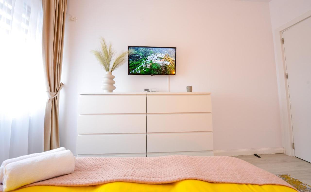 Sofia Cozy Apartment - Underground Private Parking Bucureşti Ngoại thất bức ảnh