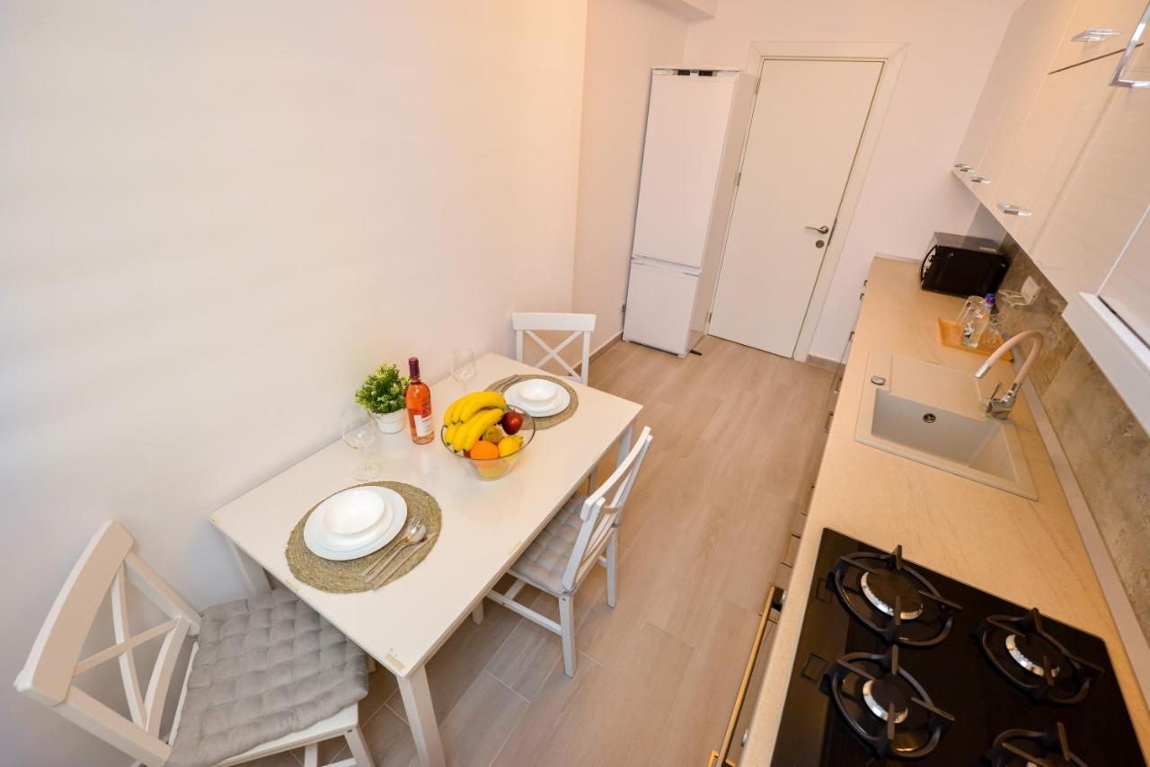 Sofia Cozy Apartment - Underground Private Parking Bucureşti Ngoại thất bức ảnh