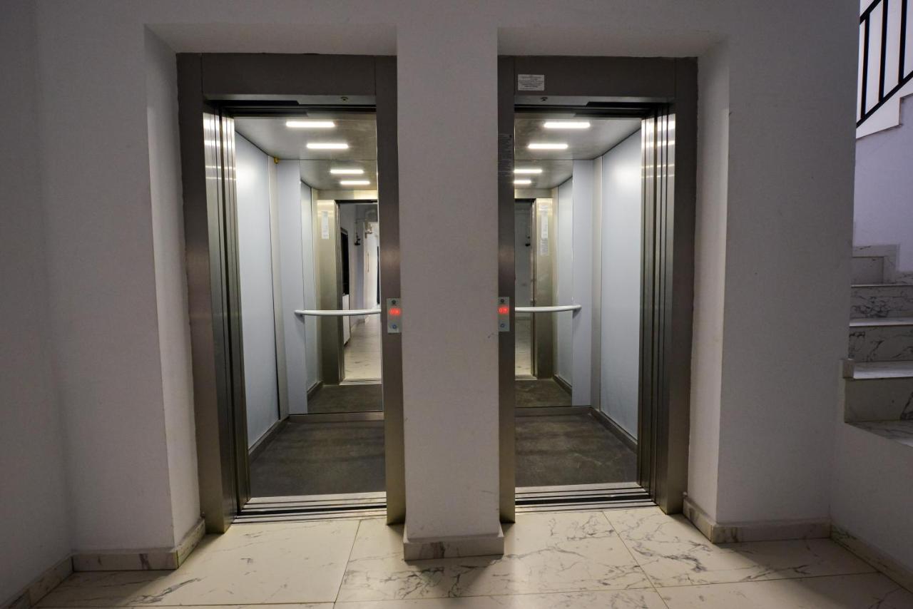 Sofia Cozy Apartment - Underground Private Parking Bucureşti Ngoại thất bức ảnh
